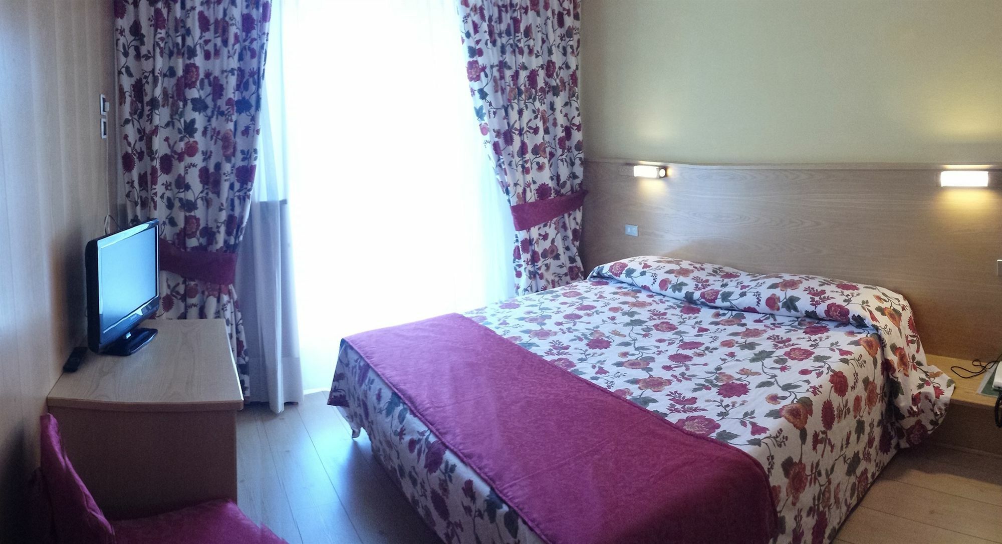 Hotel Corona Pinzolo Ngoại thất bức ảnh