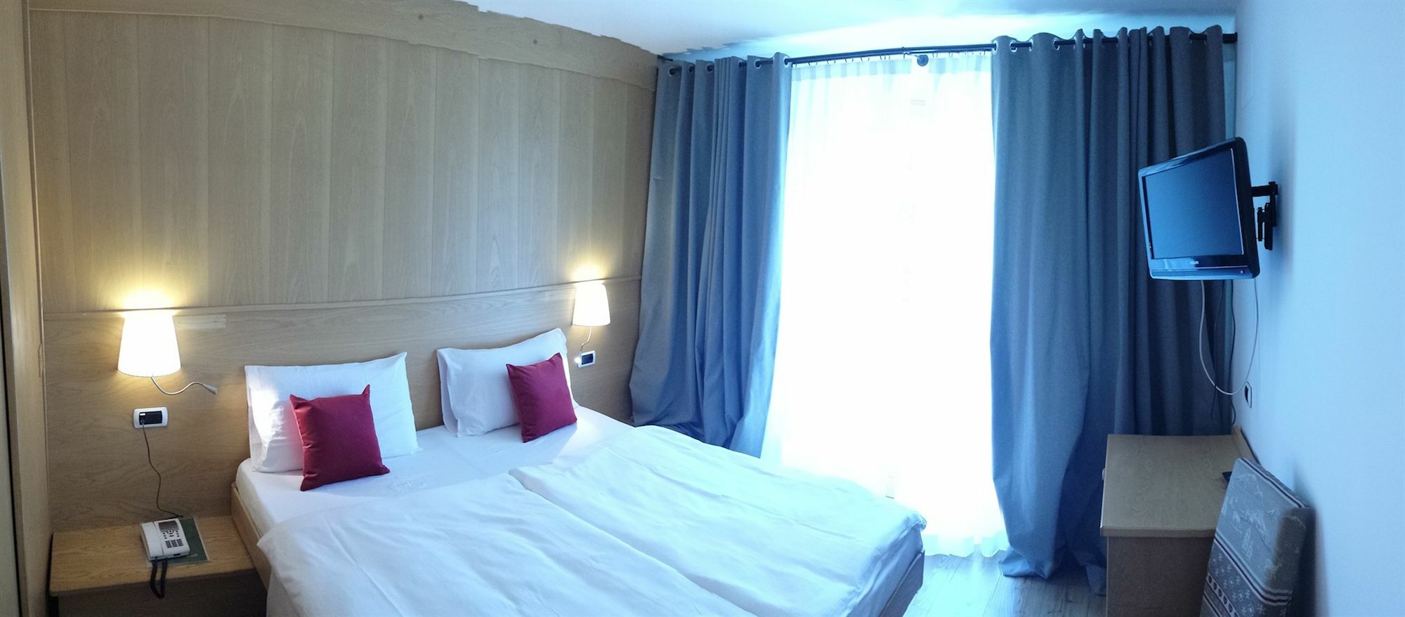Hotel Corona Pinzolo Ngoại thất bức ảnh